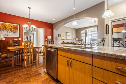 315-33485 South Fraser Way, Abbotsford, BC 