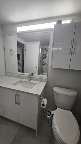 1206-10523 University Drive, Surrey, BC 