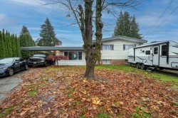 2436 Rideau Street Abbotsford, BC V2T 3N4