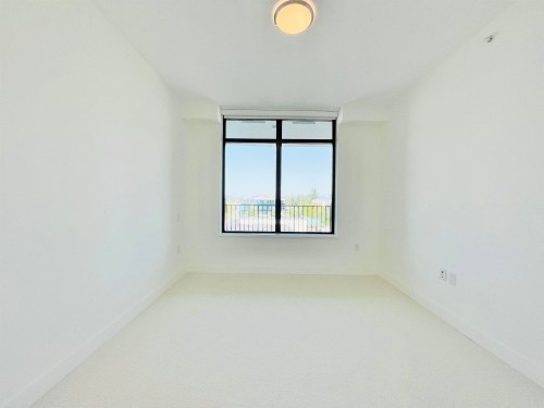 303-1588 Johnston Road, White Rock, BC 