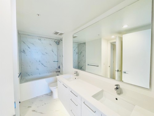 303-1588 Johnston Road, White Rock, BC 