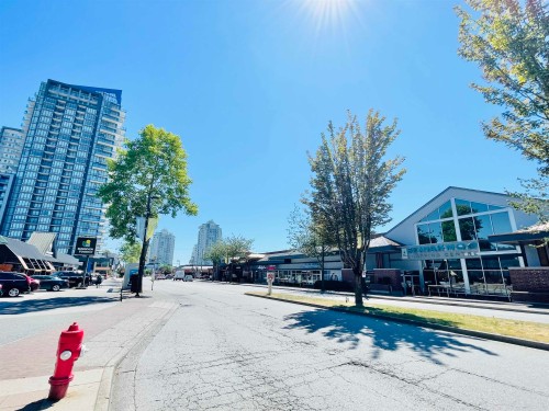 303-1588 Johnston Road, White Rock, BC 