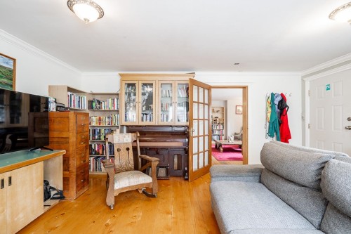 15661 92 Avenue, Surrey, BC 