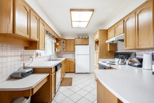 15661 92 Avenue, Surrey, BC 