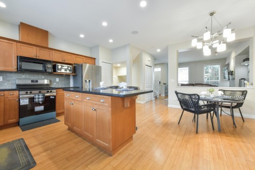 18043 70 Avenue, Surrey, BC 
