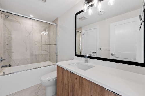 206-2233 156 Street, Surrey, BC 