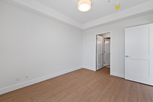 206-2233 156 Street, Surrey, BC 