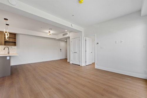 211-2233 156 Street, Surrey, BC 