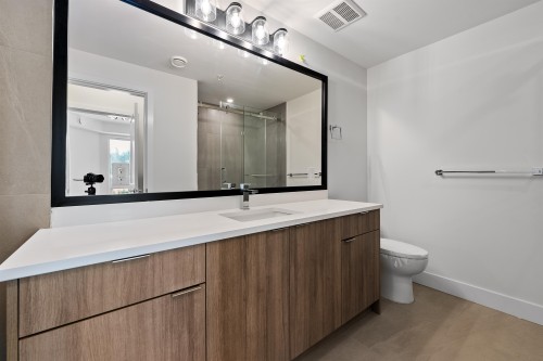 211-2233 156 Street, Surrey, BC 