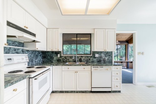 5462 Bakerview Drive, Surrey, BC 
