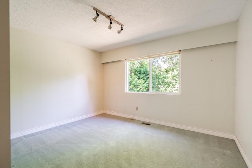 5462 Bakerview Drive, Surrey, BC 