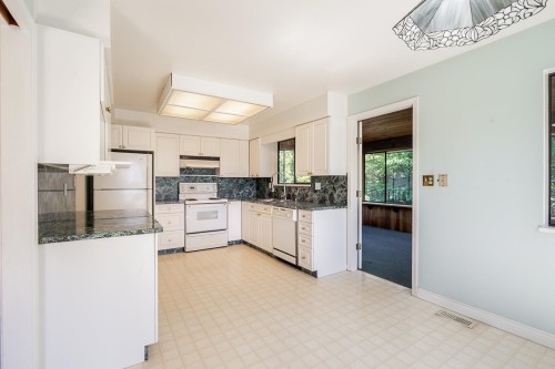 5462 Bakerview Drive, Surrey, BC 