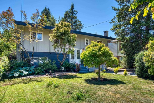 13750 Blackburn Avenue  White Rock, BC V4B 2Y8
