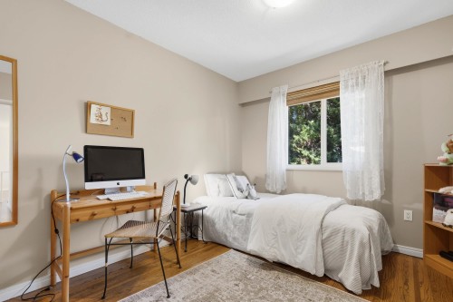 13750 Blackburn Avenue, White Rock, BC 