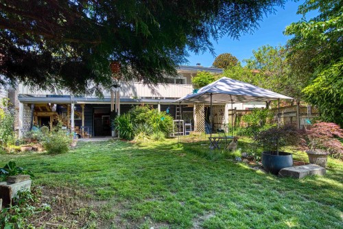 13750 Blackburn Avenue, White Rock, BC 