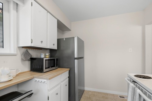 13750 Blackburn Avenue, White Rock, BC 