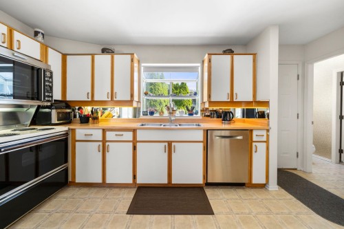 15655 Semiahmoo Avenue, White Rock, BC 