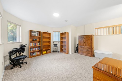 15655 Semiahmoo Avenue, White Rock, BC 