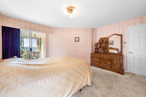 15655 Semiahmoo Avenue, White Rock, BC 