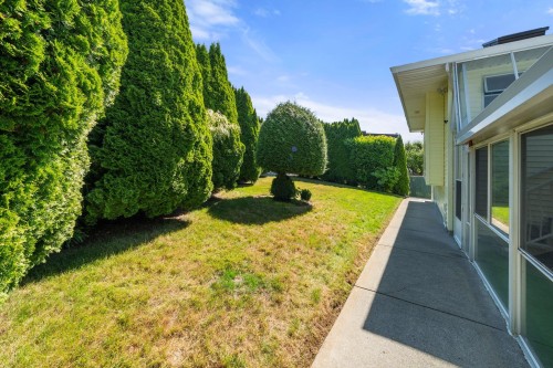 15655 Semiahmoo Avenue, White Rock, BC 