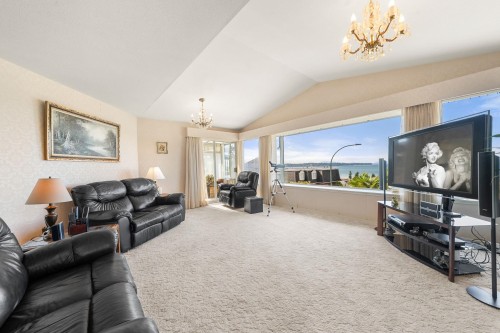 15655 Semiahmoo Avenue, White Rock, BC 