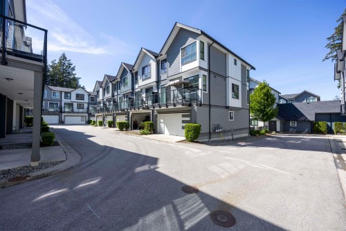 16-16760 25 Avenue, Surrey, BC 