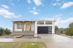 35656 Canterbury Avenue Abbotsford, BC V3G 1G2