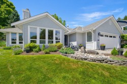 1087 161 Street Surrey, BC V4A 7N2