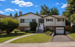 11410 75b Avenue Delta, BC V4C 1K3