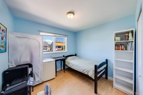 26467 32A Avenue, Langley, BC - Indoor Photo Showing Bedroom