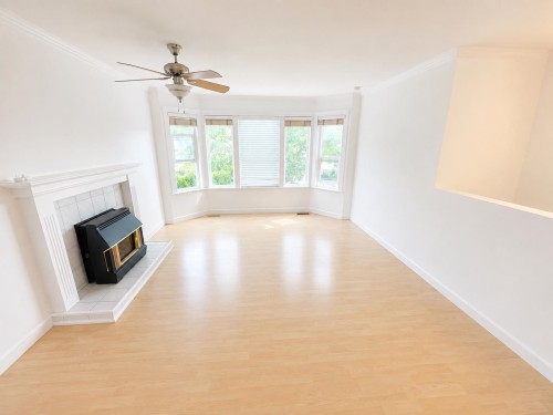 26467 32A Avenue, Langley, BC - Indoor With Fireplace