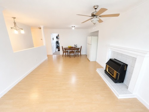 26467 32A Avenue, Langley, BC - Indoor Photo Showing Living Room With Fireplace