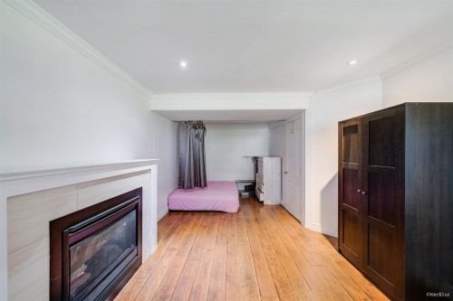 26467 32A Avenue, Langley, BC - Indoor With Fireplace