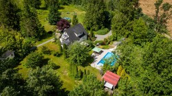 8561 Bradner Road Abbotsford, BC V4X 2H5