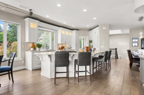 15507 Columbia Avenue, White Rock, BC 