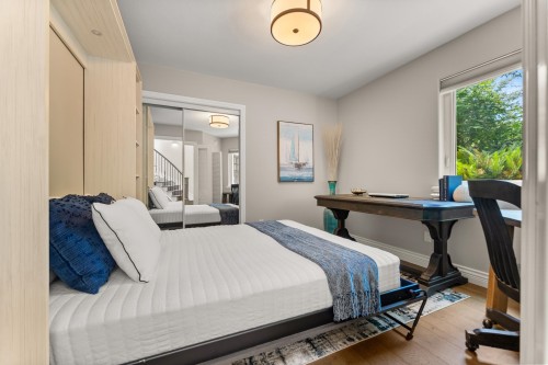 15507 Columbia Avenue, White Rock, BC 