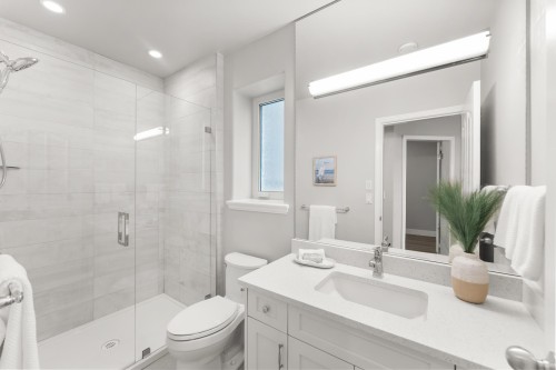 15507 Columbia Avenue, White Rock, BC 