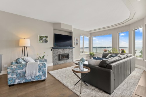 15507 Columbia Avenue, White Rock, BC 