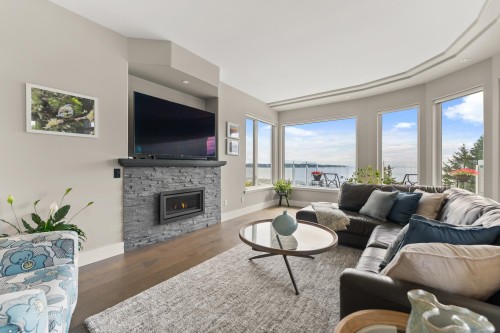 15507 Columbia Avenue, White Rock, BC 