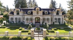 13136 24 Avenue Surrey, BC V4A 2G1