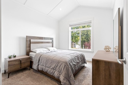16575 Old Mclellan Road, Surrey, BC 