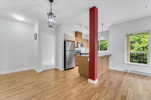 215-9655 King George Boulevard, Surrey, BC 