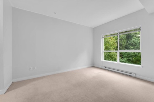 215-9655 King George Boulevard, Surrey, BC 