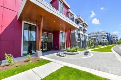 519-6270 Gooseberry Drive Surrey, BC V3S 0C8