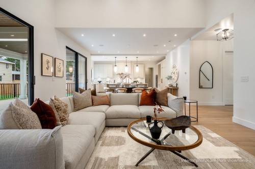 20345 41A Avenue, Langley, BC - Indoor Photo Showing Living Room