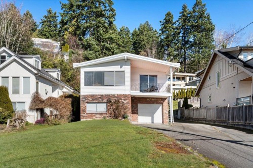 14667 Beach Avenue W White Rock, BC V4B 2T9