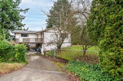 2751 153a Street Surrey, BC V4P 1C1