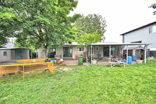 34740 3 Avenue, Abbotsford, BC 