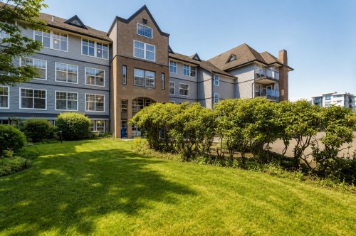424-20200 56 Avenue  Langley, BC V3A 8S1