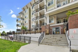 318-20696 Eastleigh Crescent Langley, BC V3A 0M3